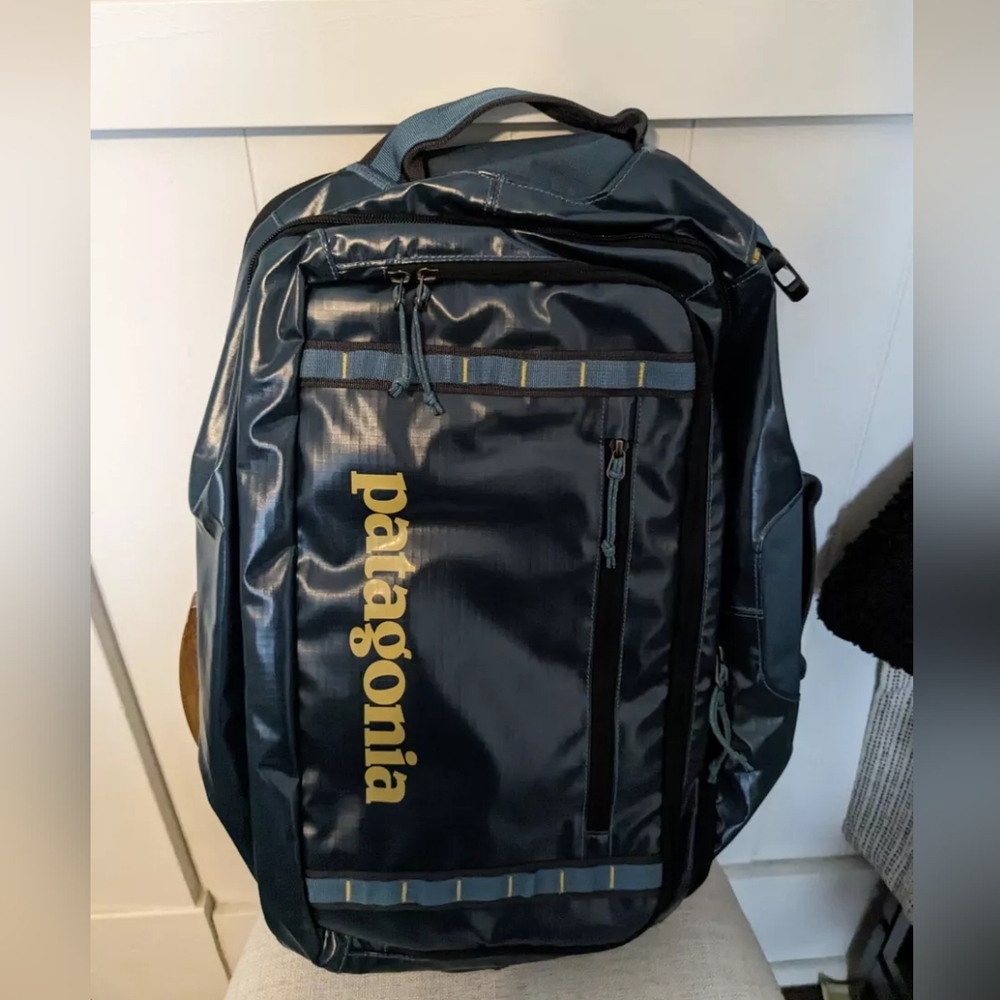 Patagonia Black Hole mini MLC Pack 26L NWT Abalone Blue
